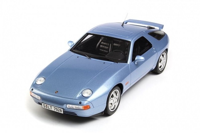 GT Spirit 1/18 Porsche 928 Met Blue Resin Ltd Edt